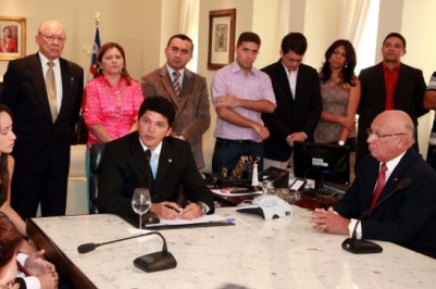 Governador em exercício Marcos Caldas afirmou estar honrado ao assumir o cargo