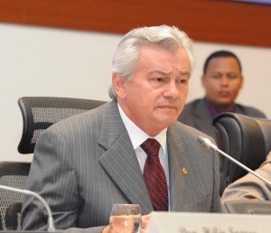 Presidente da AL, Arnaldo Melo