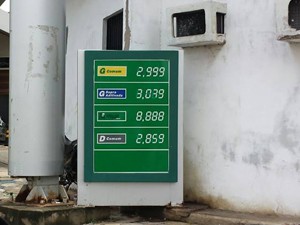 Postos vendem gasolina a R$ 2,99 em São Luís